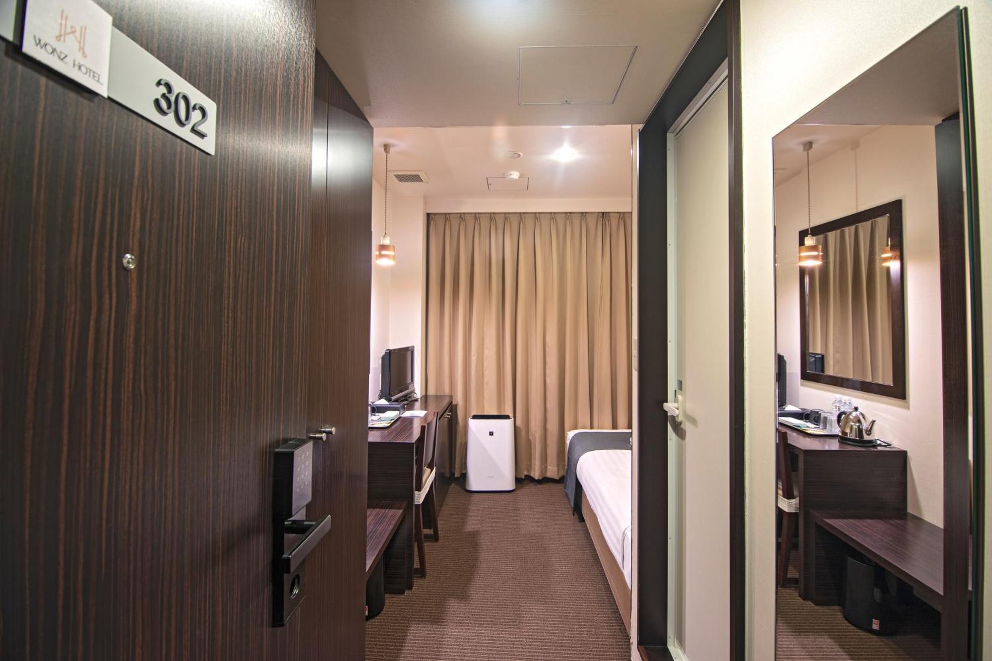 Wonz Hotel Self-Check-In 大阪 外观 照片